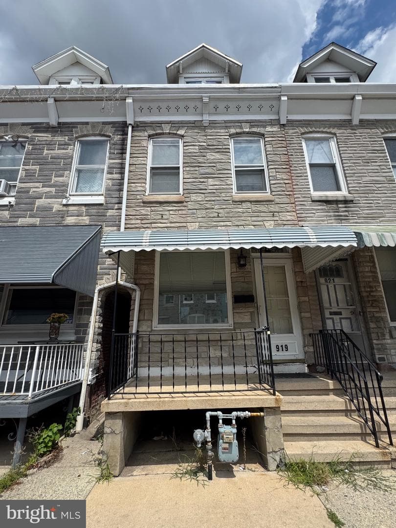 919 Perry Street photo 1