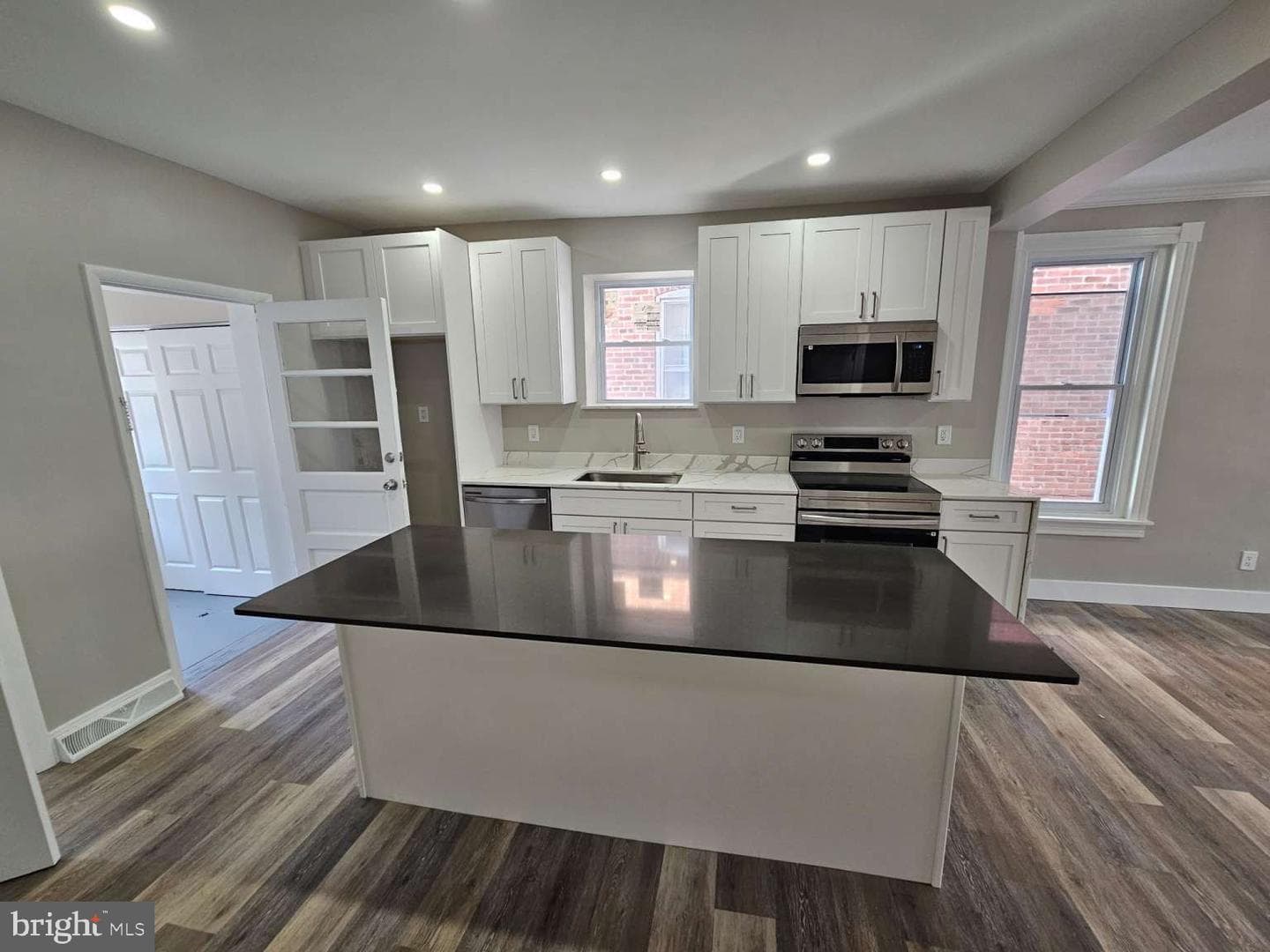237 Shaner Street photo 1