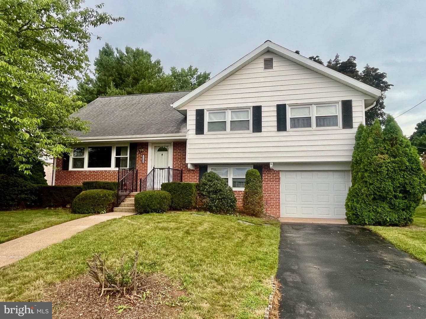 1108 Whitfield Boulevard photo 1