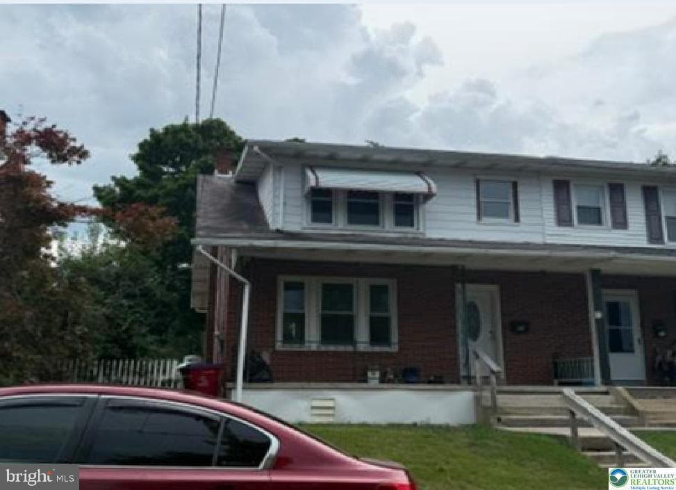 35 Grandview Terrace photo 1