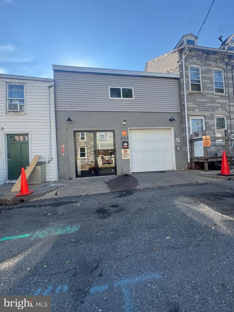 612 Minor Street photo 1