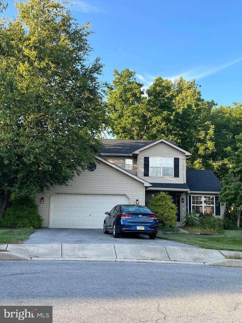 11 Tulpehocken Court photo 1