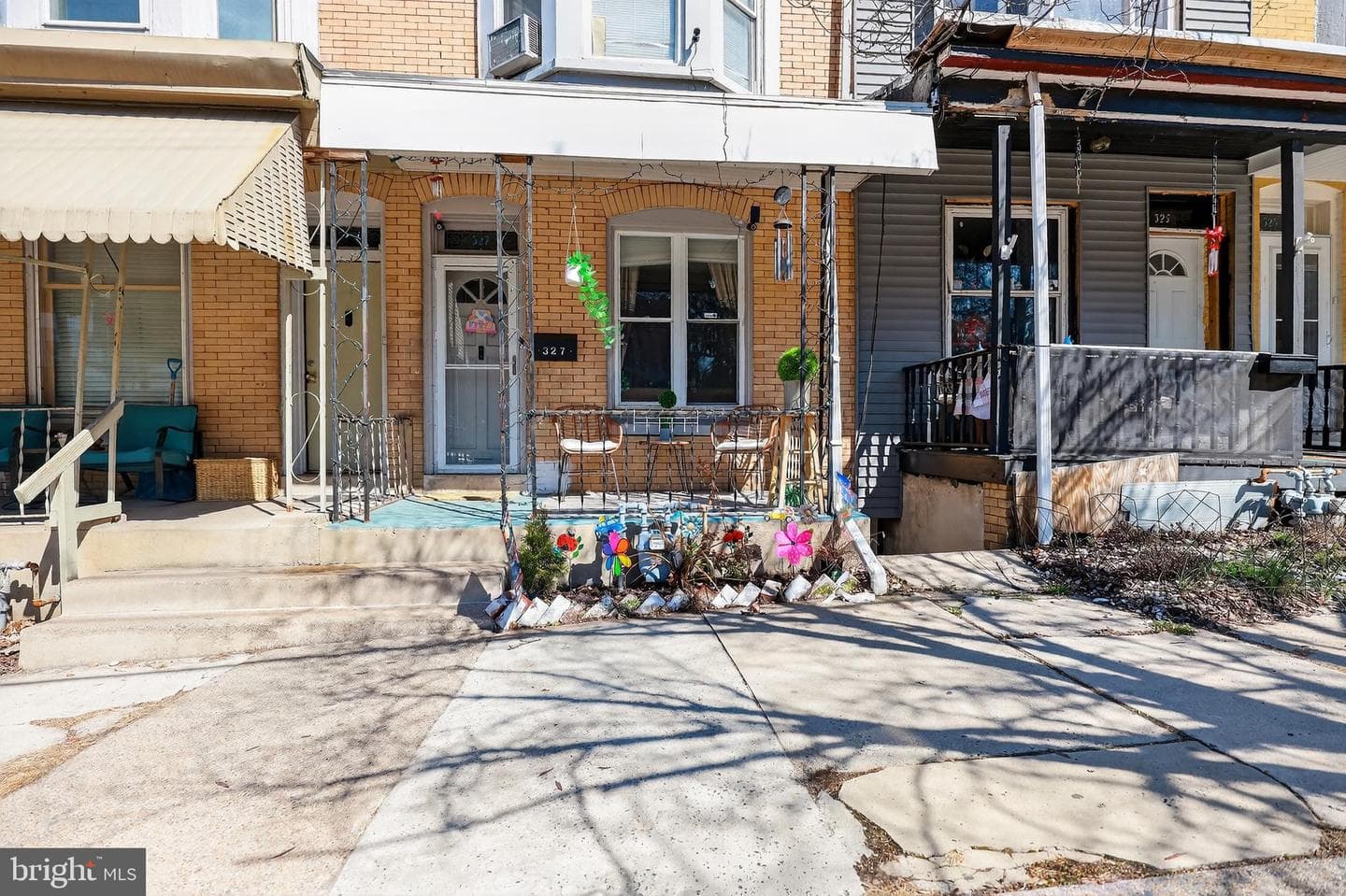 327 W Windsor Street photo 1