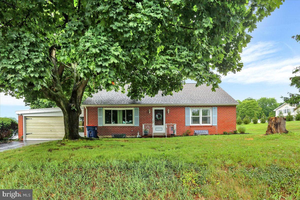 5877 Berne Road photo 1