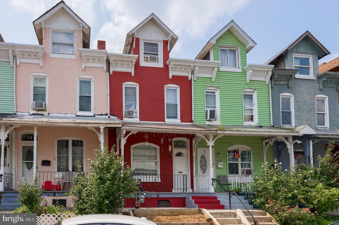 320 Pear Street photo 1