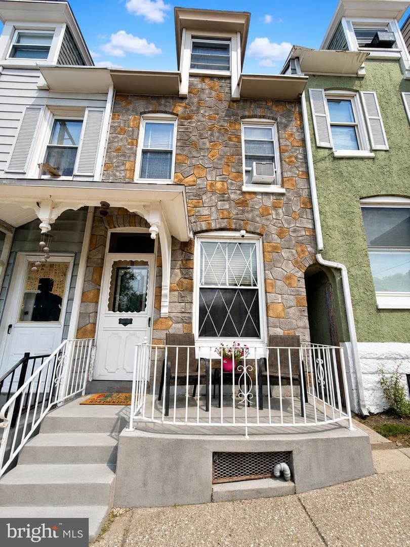 304 S 16th Street photo 1