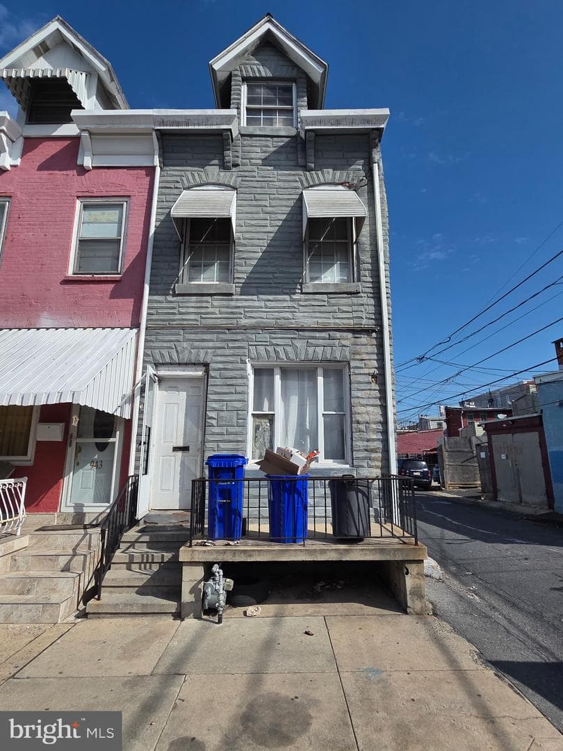 945 Perry Street, Reading