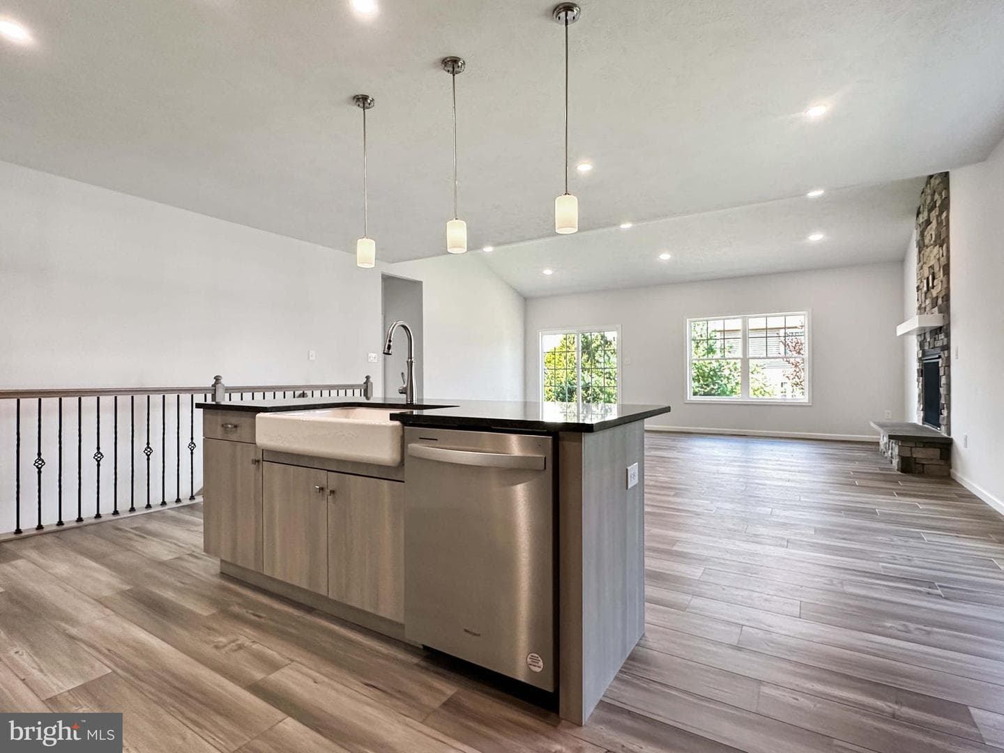 519 Sourwood Drive photo 8