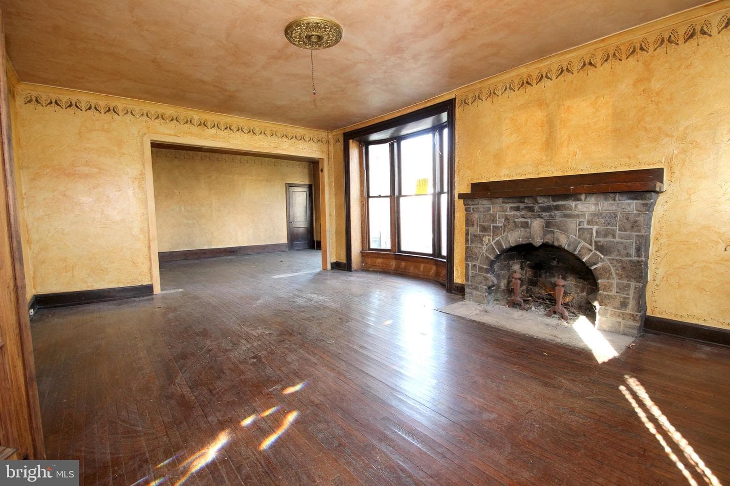 306 W 15th Street photo 10