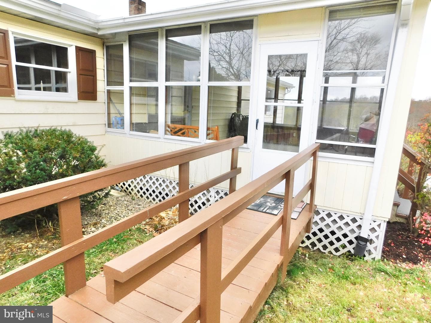195 Swan Road photo 10