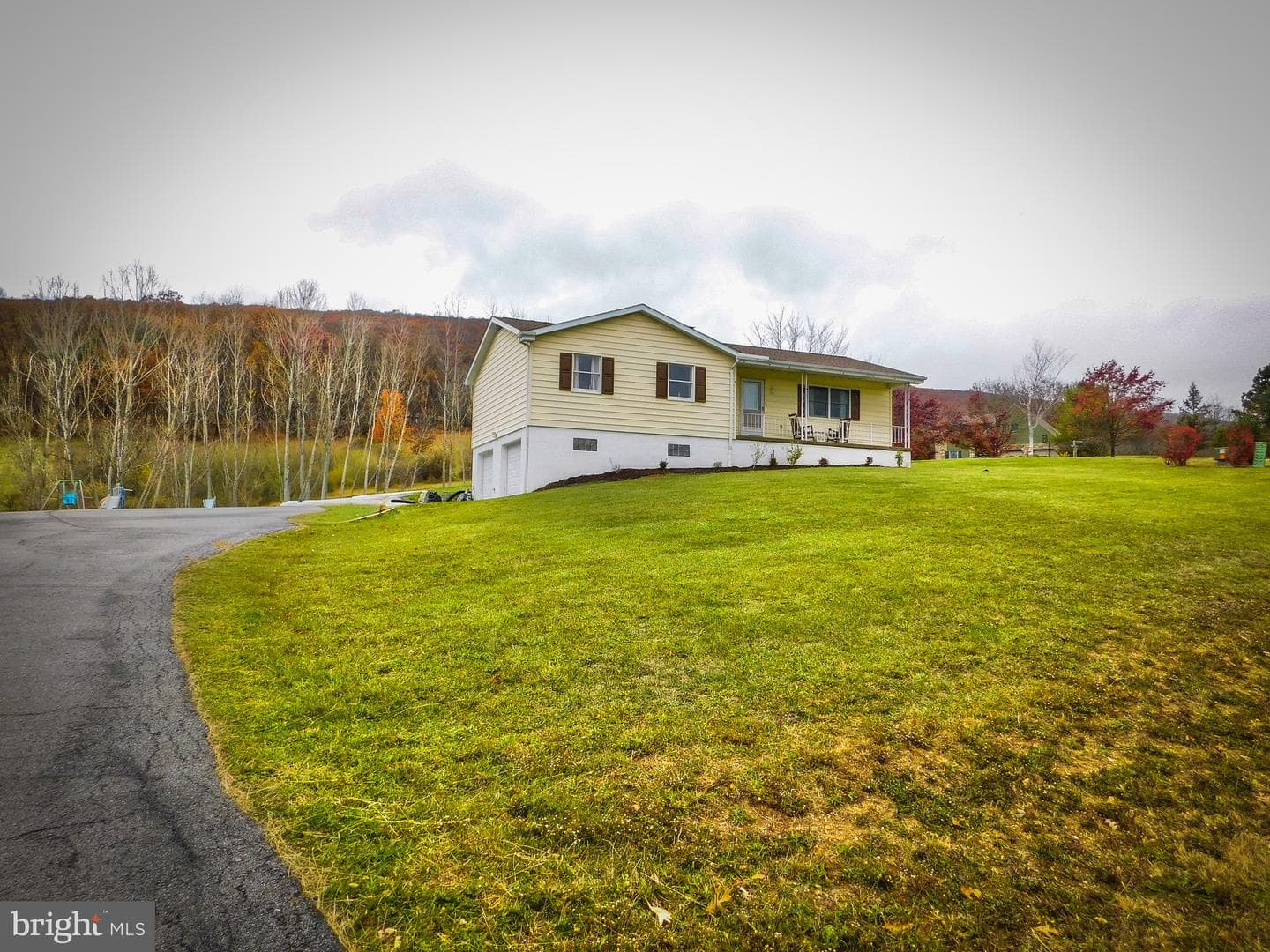 195 Swan Road photo 2