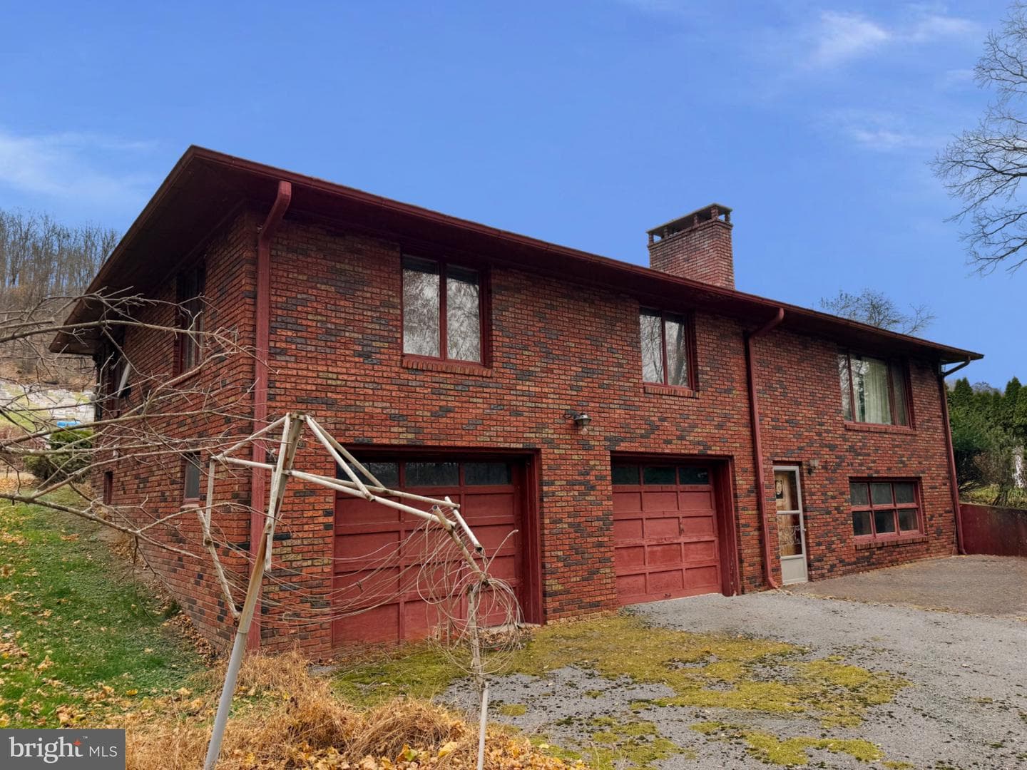 850 Jefferson Avenue photo 2
