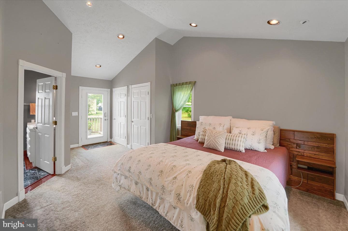 610 8th Street N photo 13