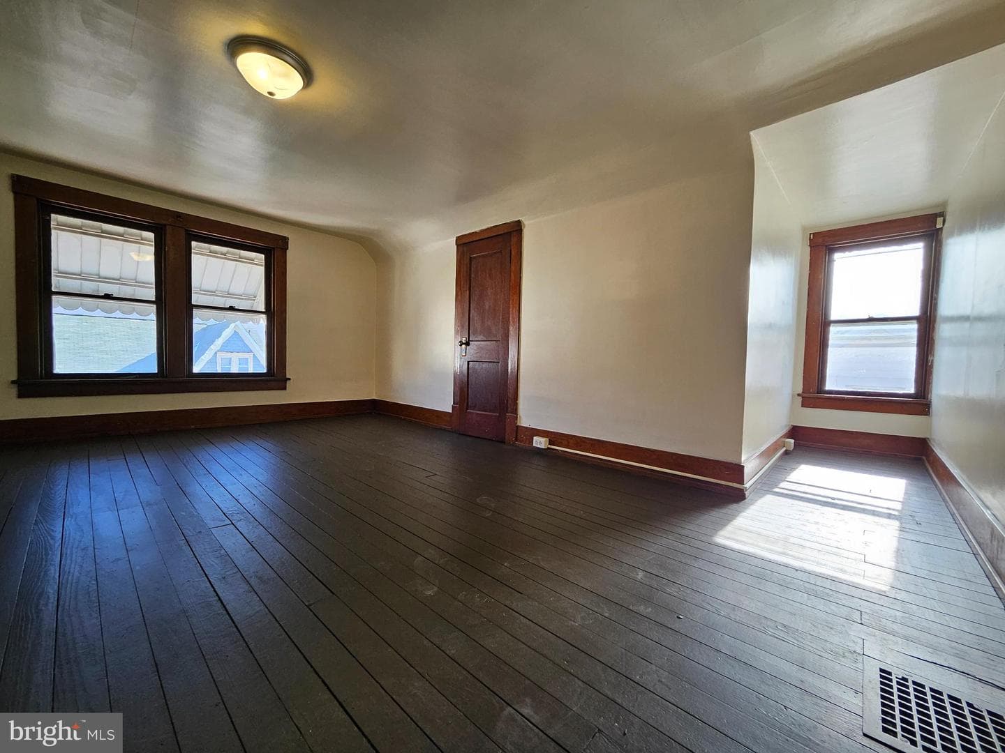 308 Cherry Avenue photo 19