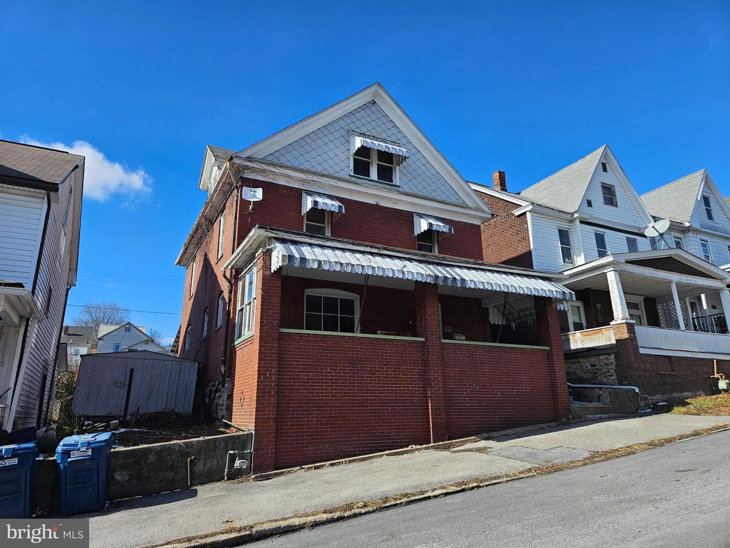 308 Cherry Avenue photo 2