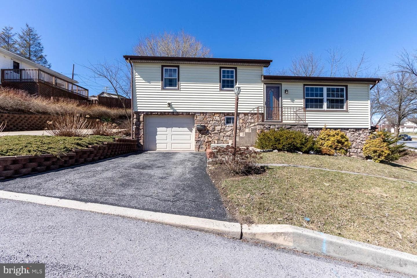 1818 Bell Avenue photo 31