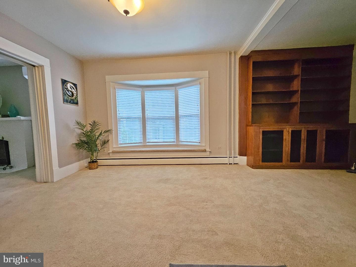 211 Logan Boulevard photo 6