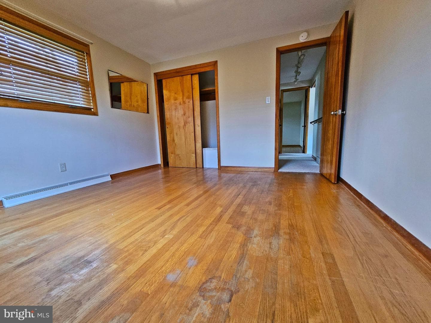 116 Cherry Avenue photo 18