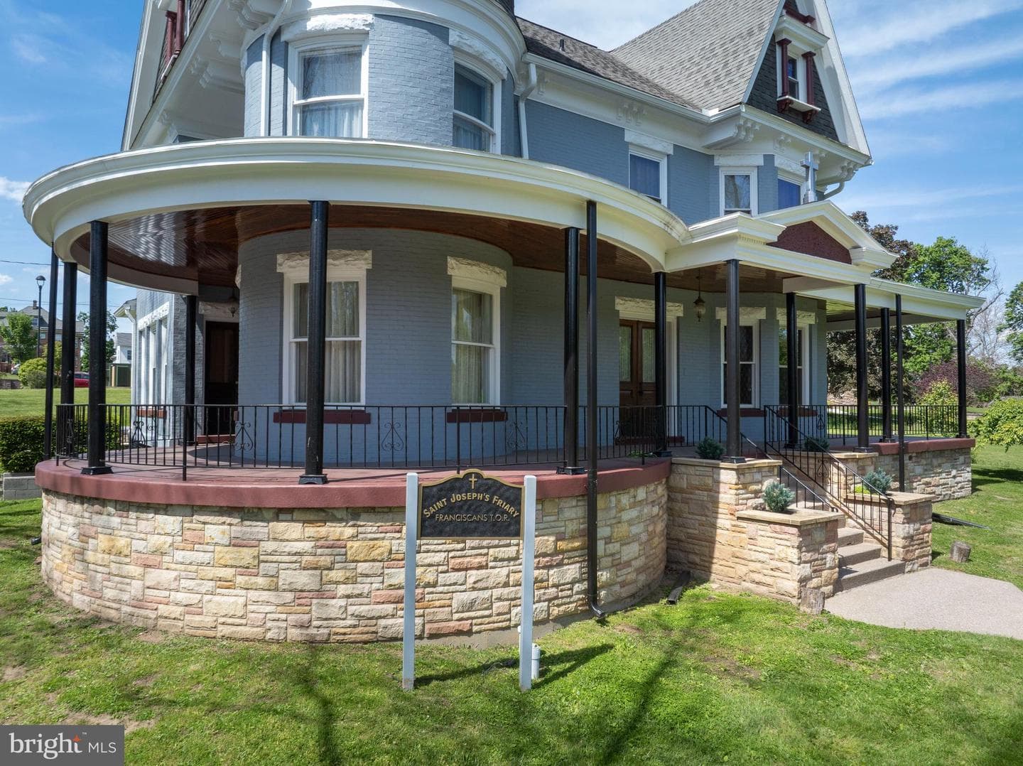 501 Walnut Street photo 86