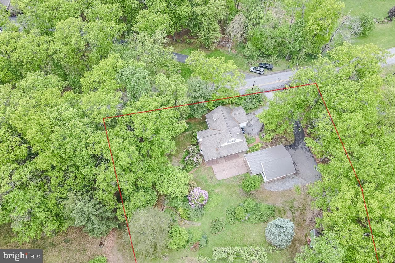 1834 Decker Hollow Road photo 3