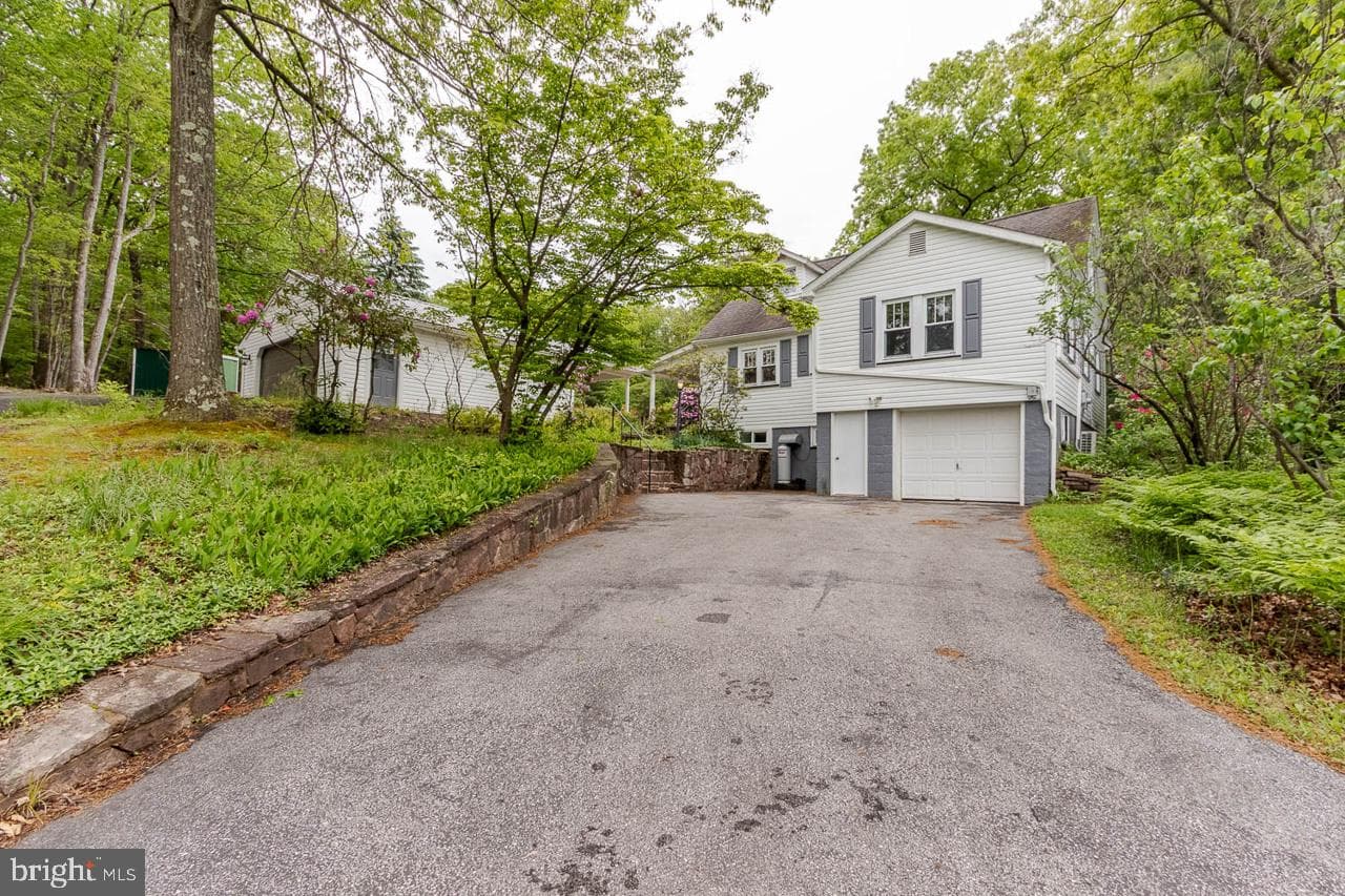 1834 Decker Hollow Road photo 8