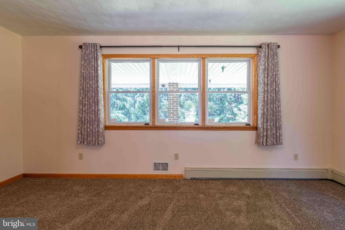 108 Susan Avenue photo 27