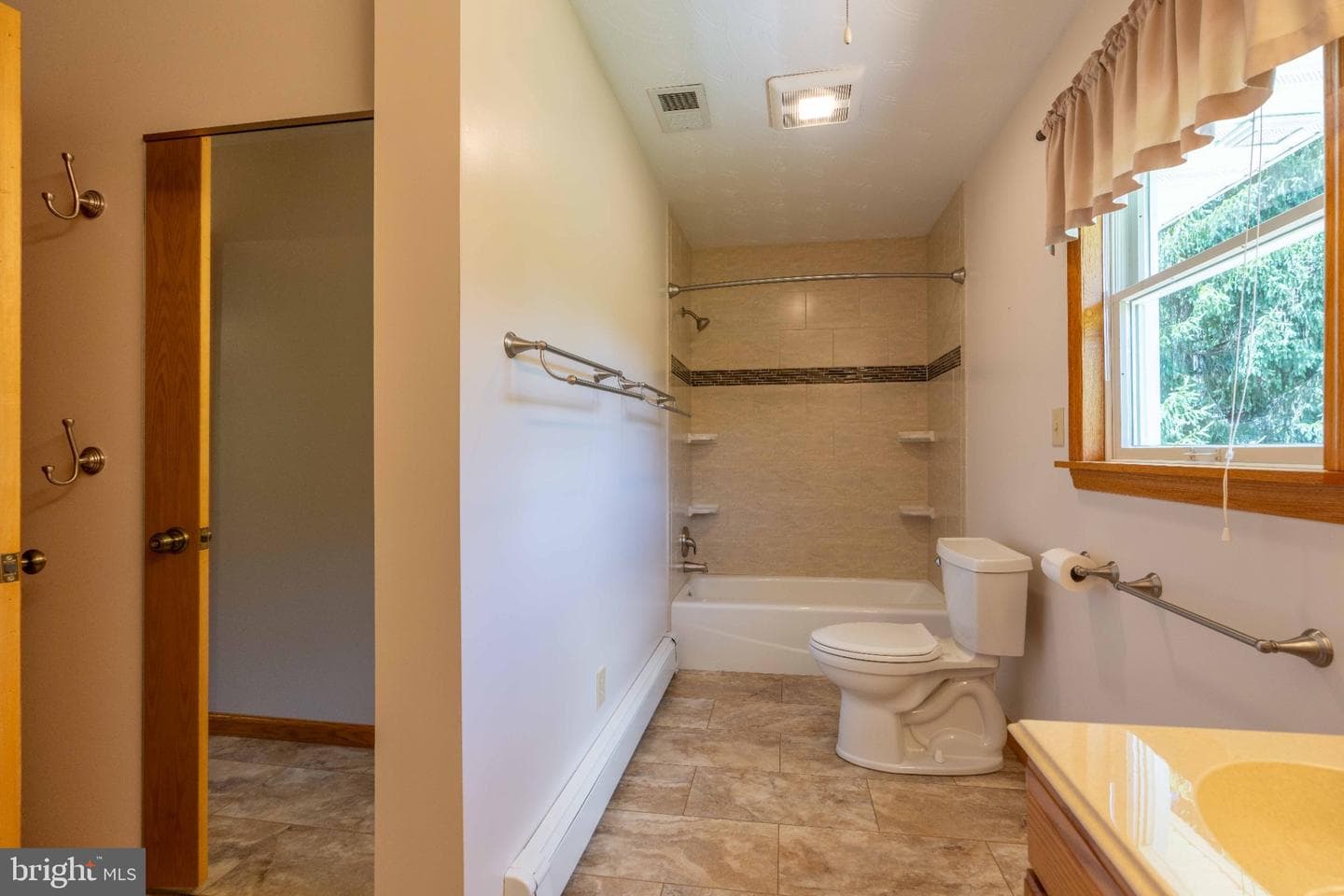 108 Susan Avenue photo 55