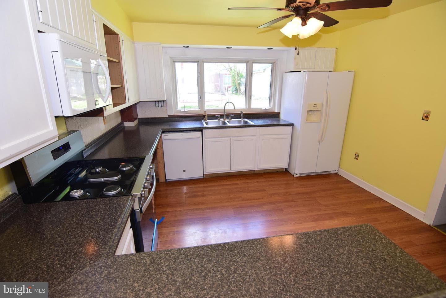 1355 Logan Avenue photo 10