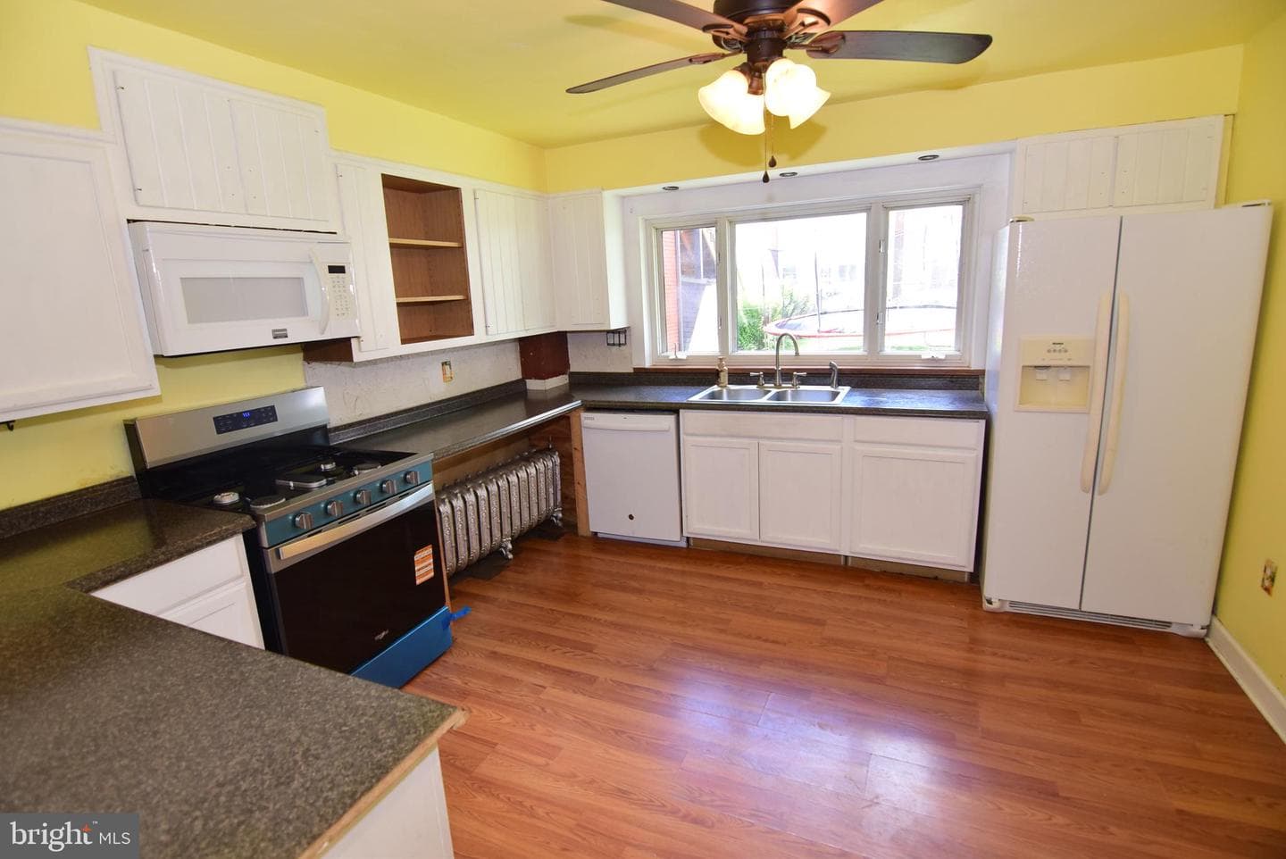 1355 Logan Avenue photo 11