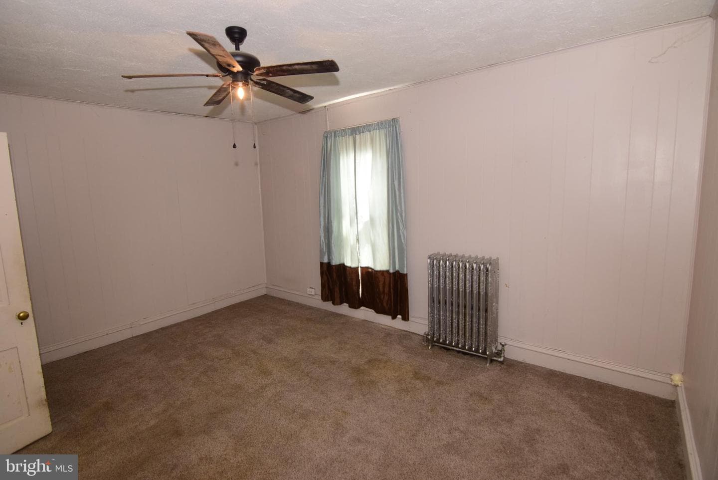 1355 Logan Avenue photo 28