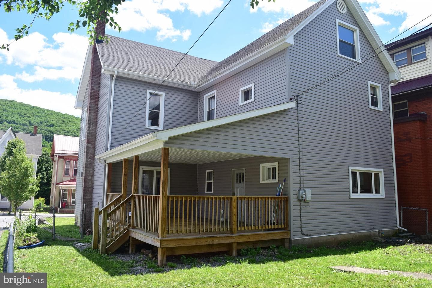 1355 Logan Avenue photo 3