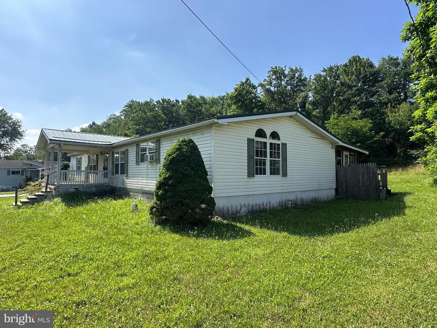 643 Pletcher Rd photo 4