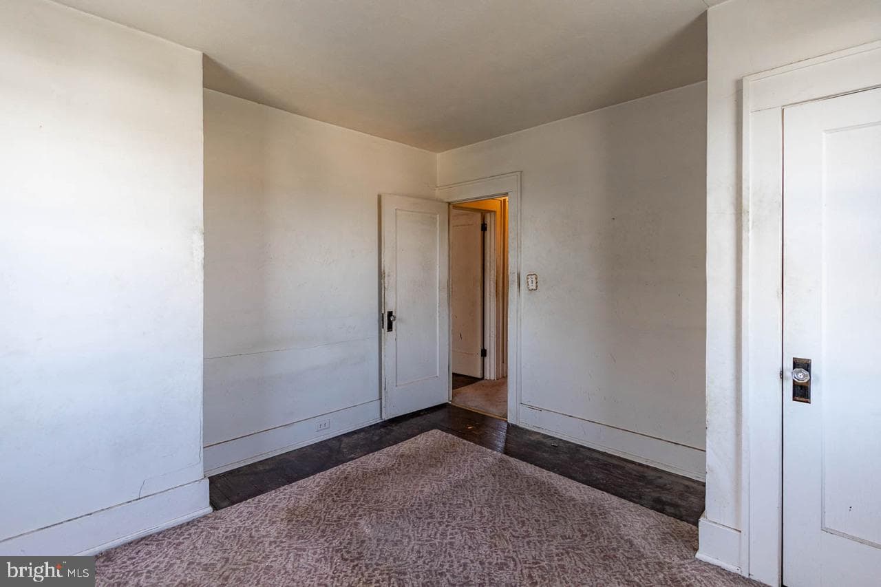 706 5th Street E photo 13
