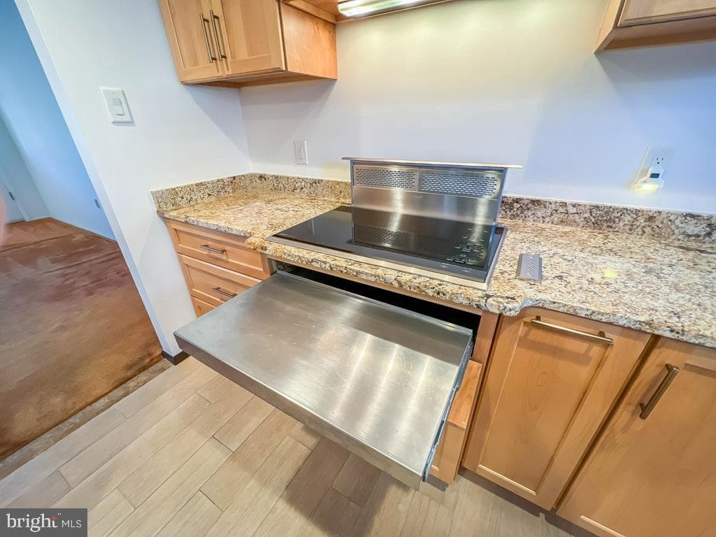 720 Adams Avenue photo 4