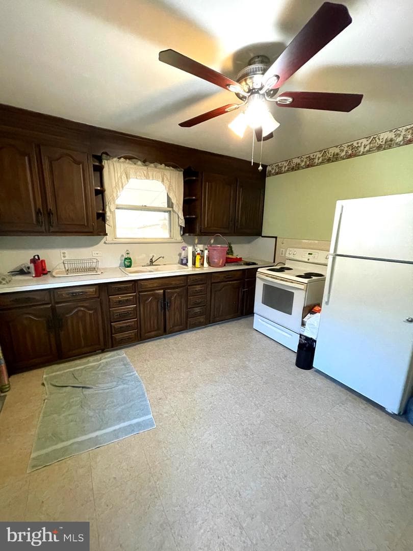 1090 Buttonwood Avenue photo 7