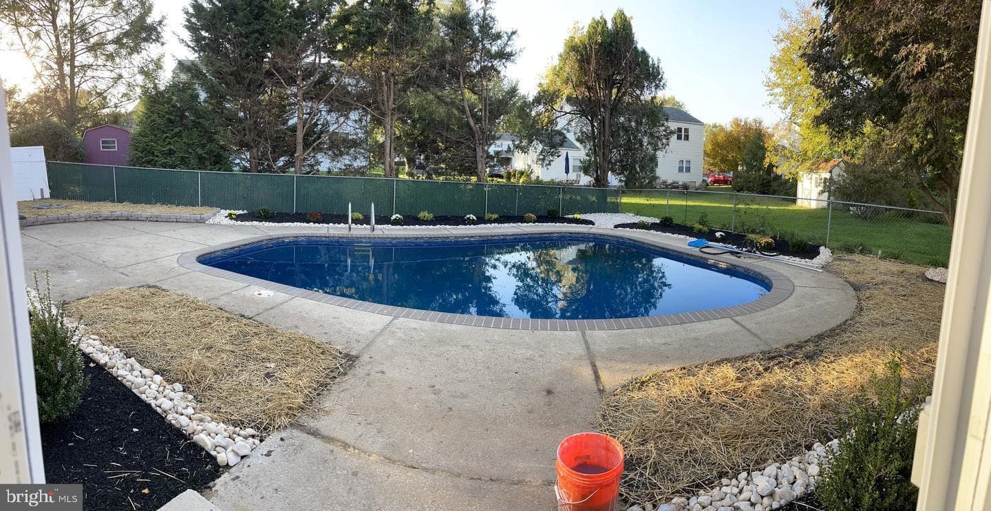 828 Phillips Road photo 48