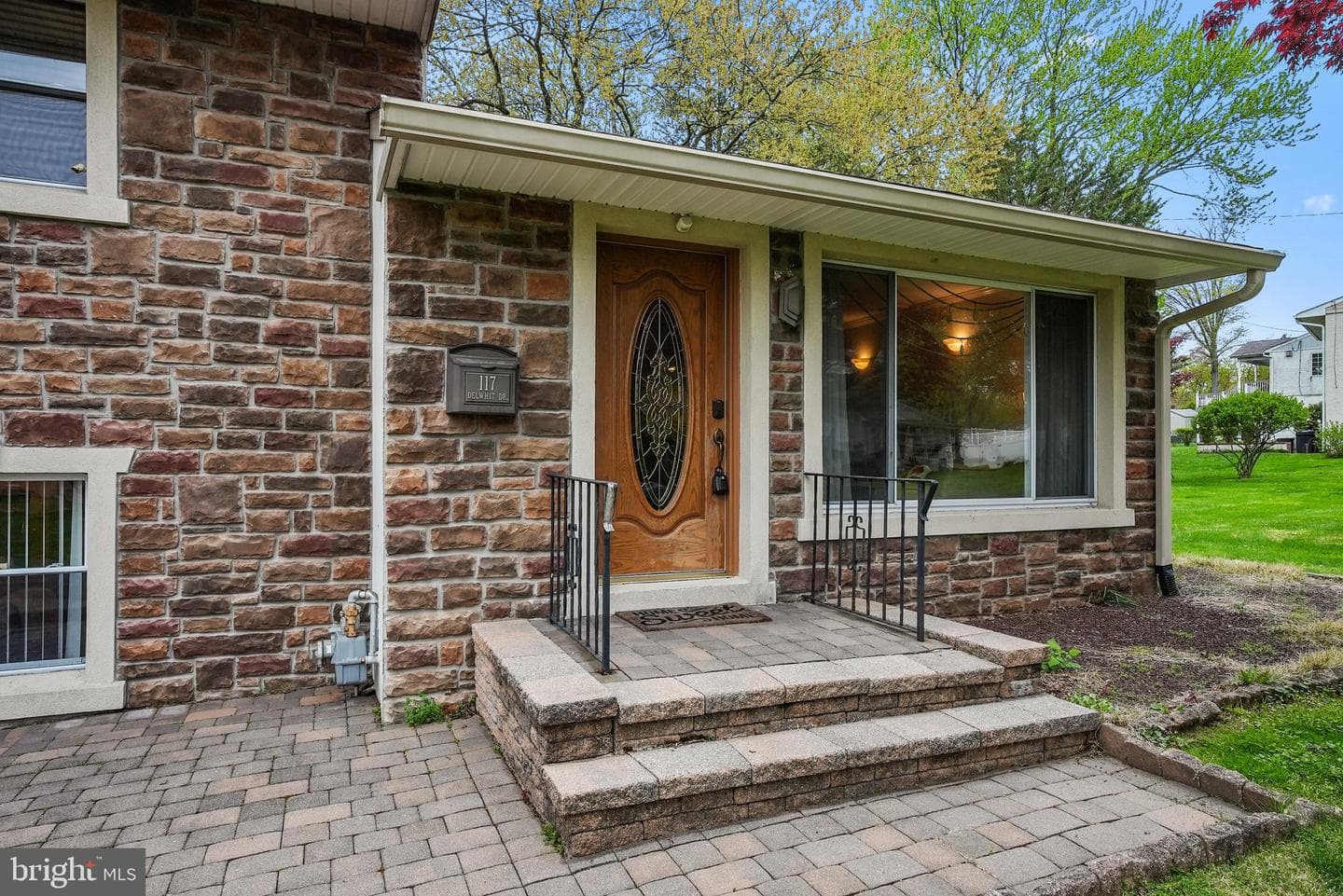 117 Delwhit Drive photo 2