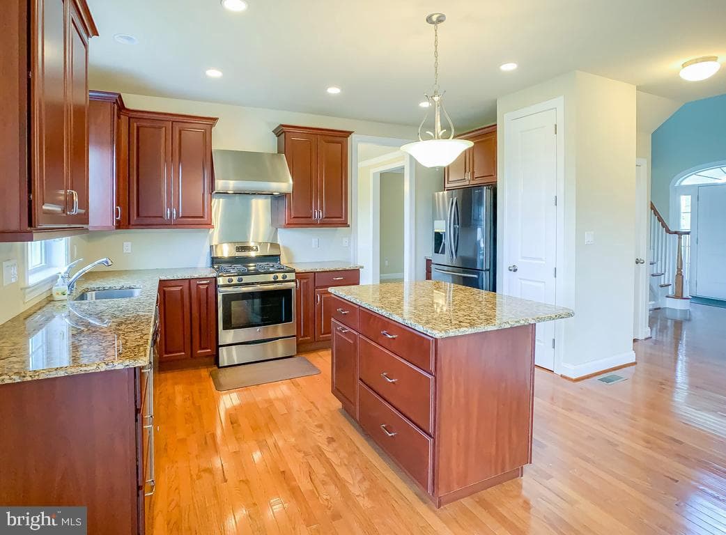 5 Emerson Court photo 2