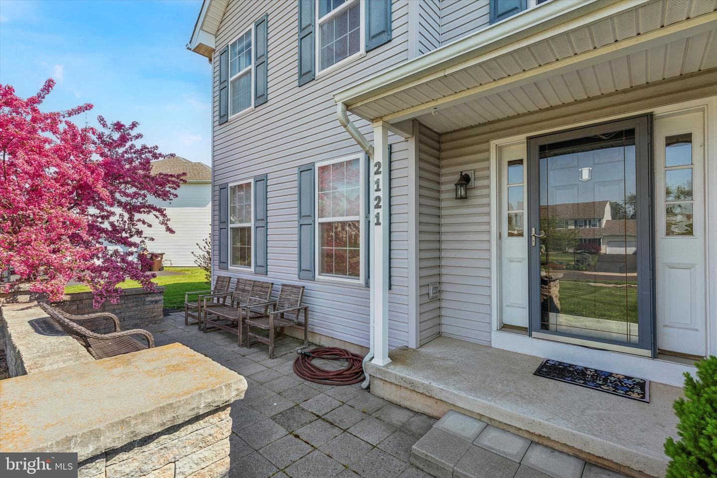 2121 Claymont Drive photo 3