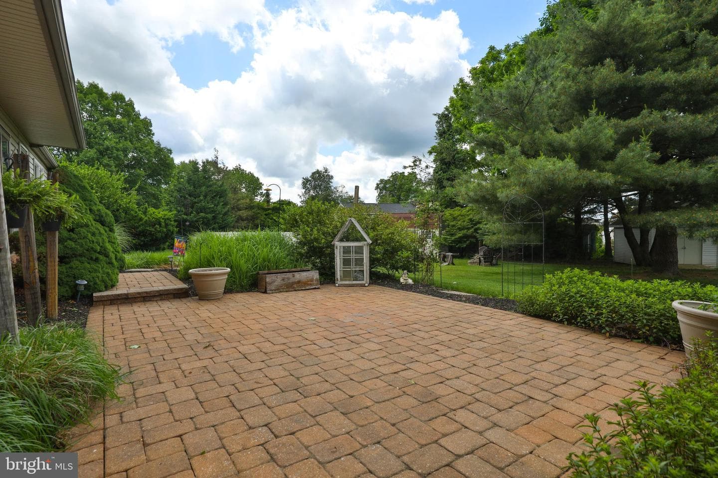 28 W Hillcrest Avenue photo 31