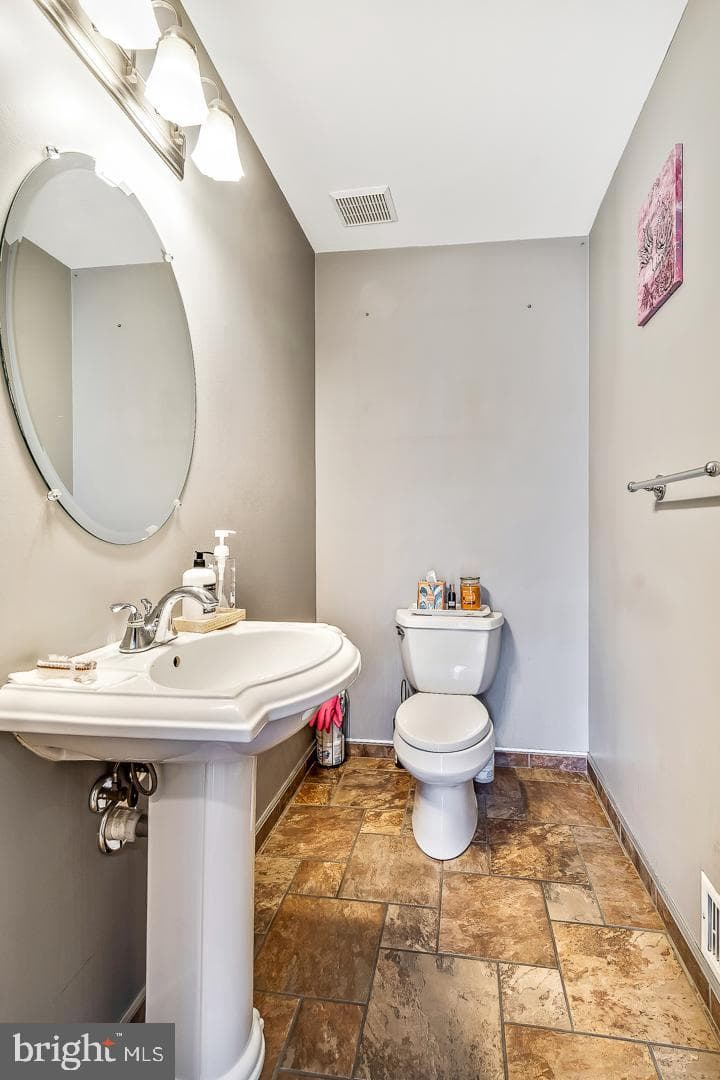 1906 Colonial Drive photo 16