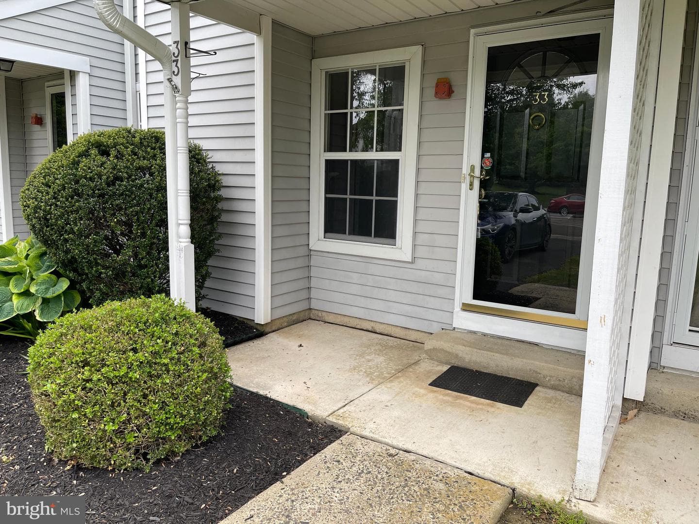 33 Eaton Court #130 photo 3
