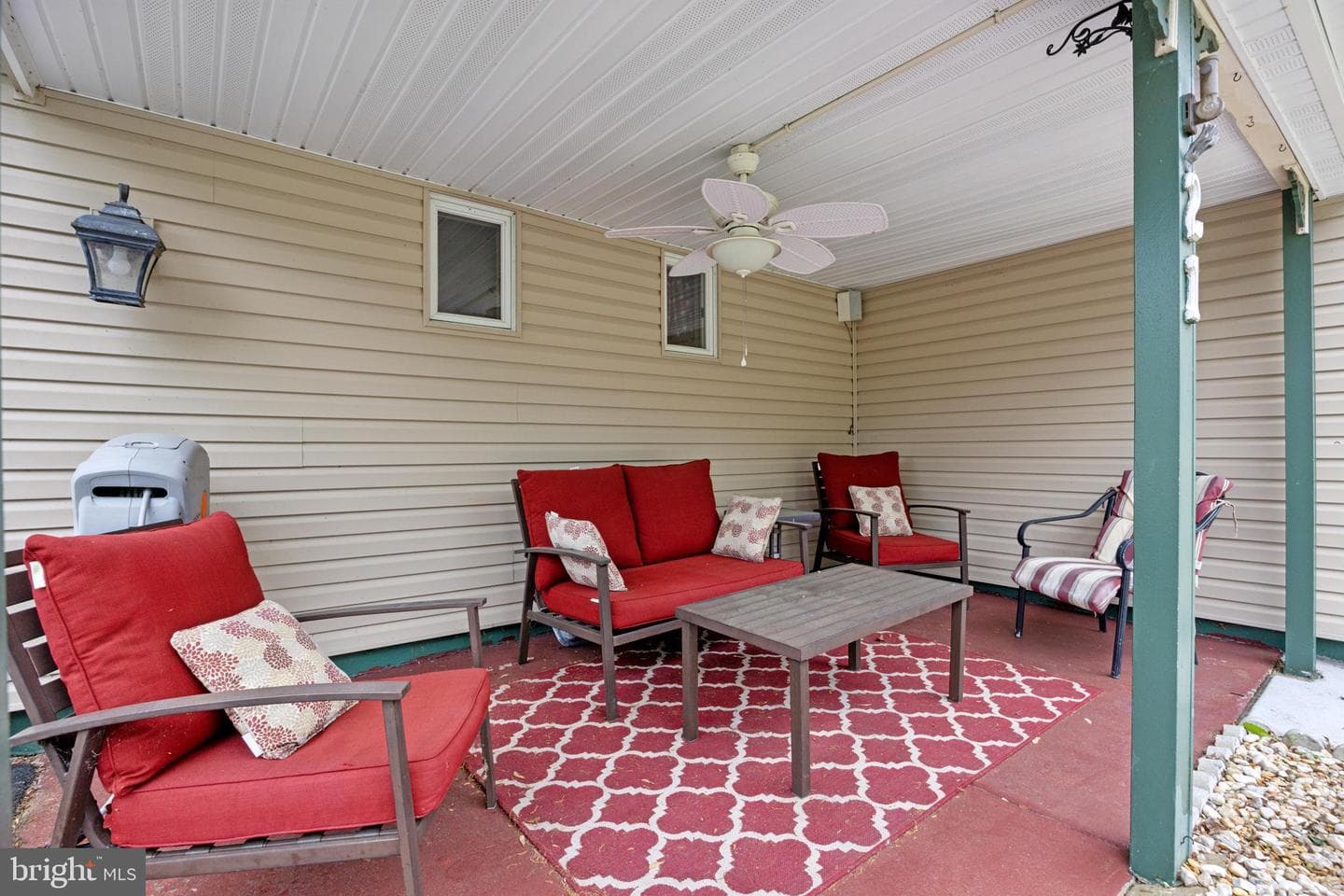 21 Hilltop Road photo 4