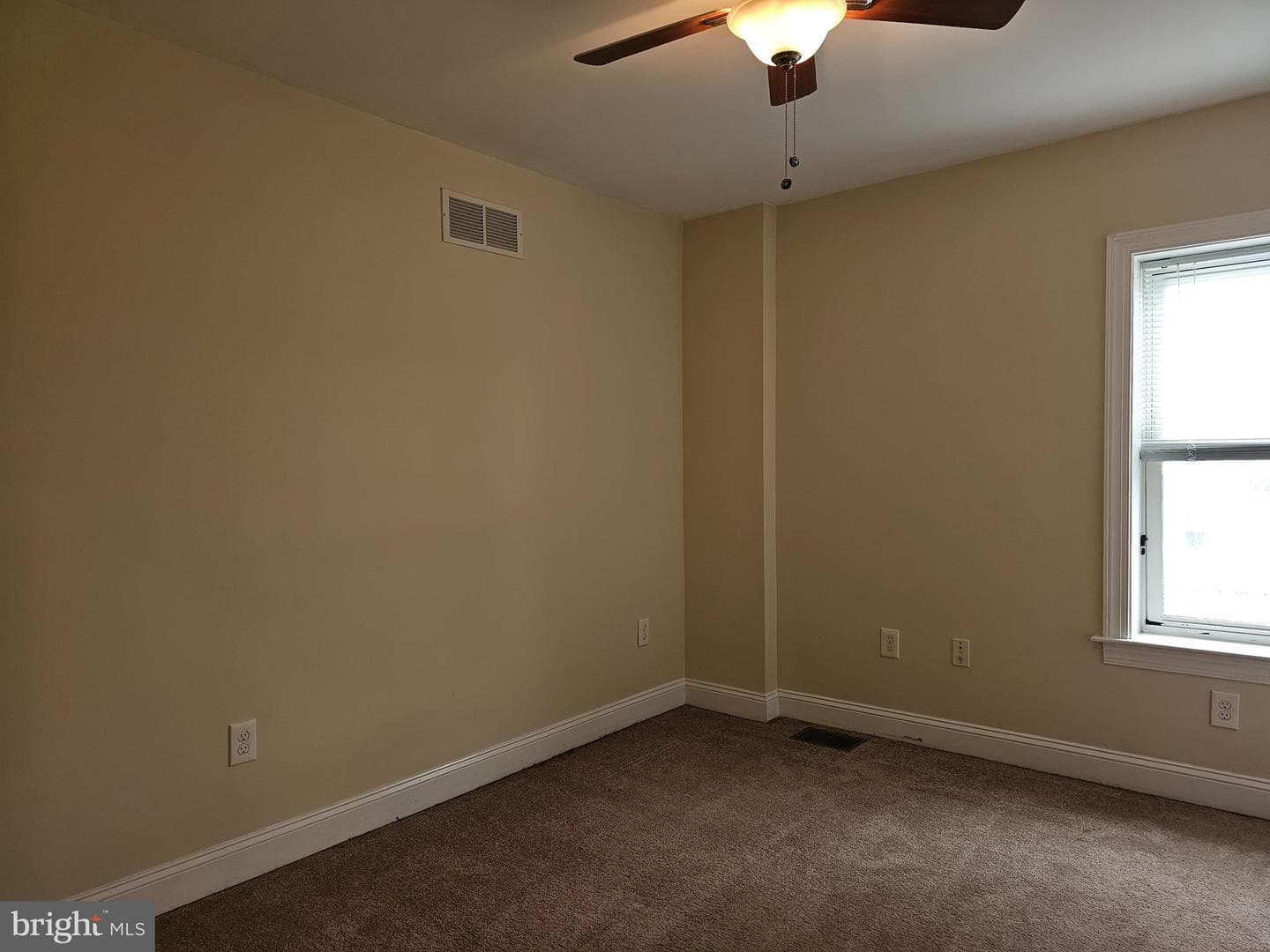700 W Broad Street photo 14