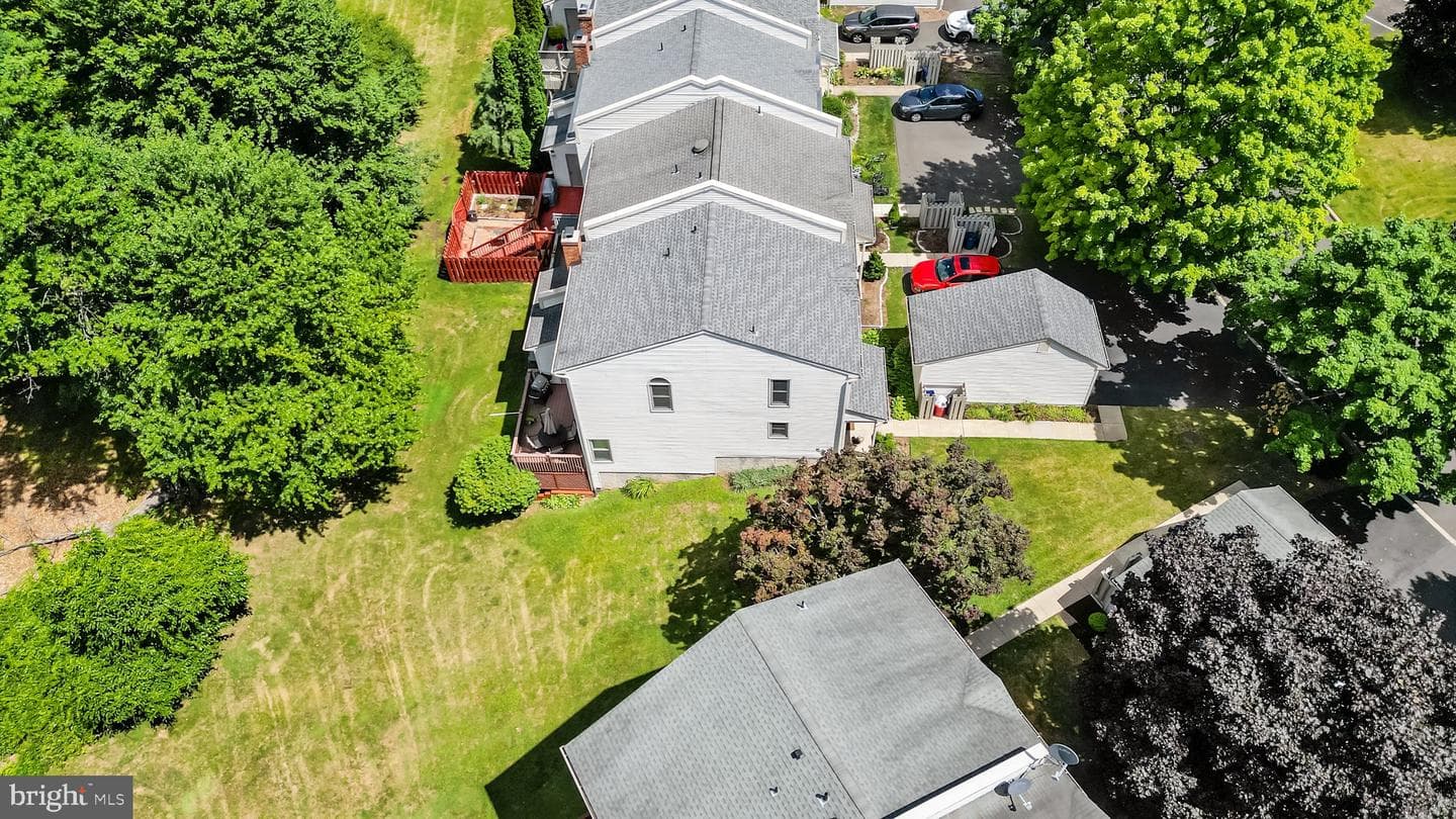 242 Inverness Circle photo 36
