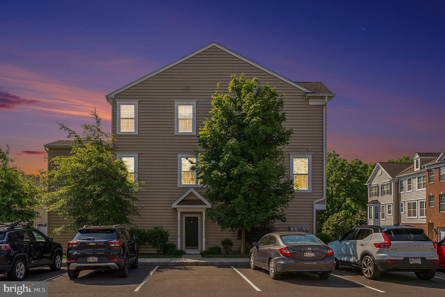 305 Van Artsdalen Court photo 32