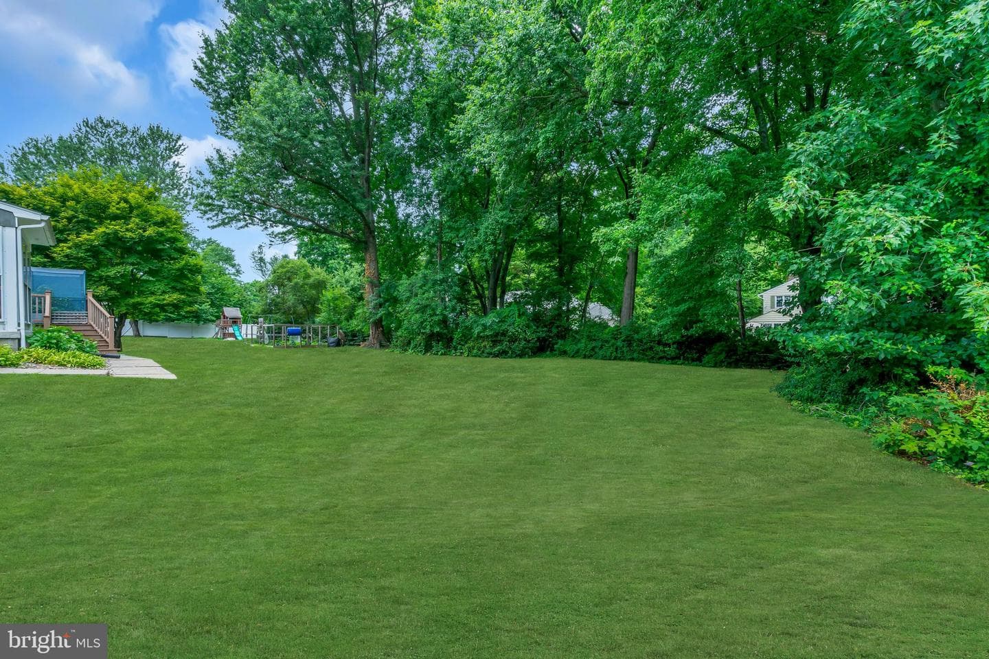 860 Queens Drive photo 59