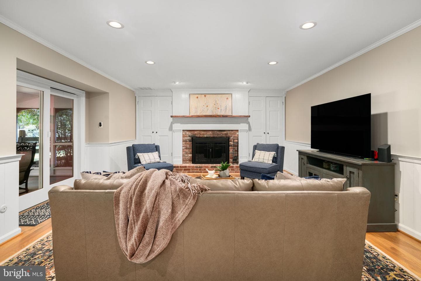 5954 Shetland Drive photo 8