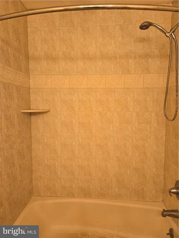 584 Lowell Road photo 17
