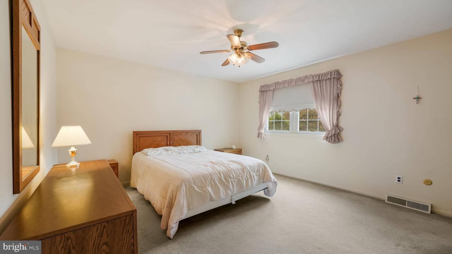 1275 Sturbridge Drive photo 31